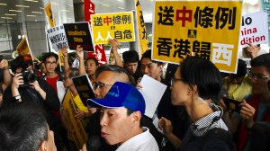 小編速讀-硝煙彌漫的戰場上，認清事實真相愈來愈困難