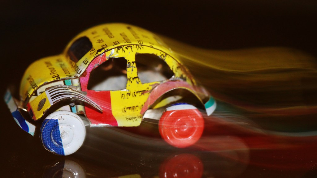 一秒廢物變玩具！阿爾溫德·古普塔的百個DIY教案免費學